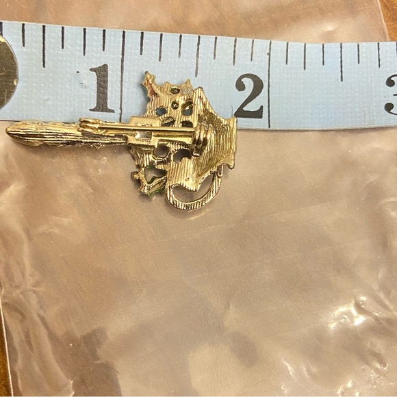 Vintage Gold Tone Christmas Candle Holder With Poinsettia & Citrine Flame Brooch - Picture 3 of 3